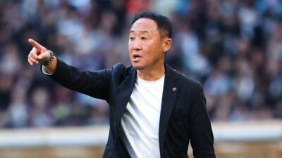 町田ゼルビア黒田剛監督に欧州熱視線「汚いチームだと…」「唾を吐く行為などが…」