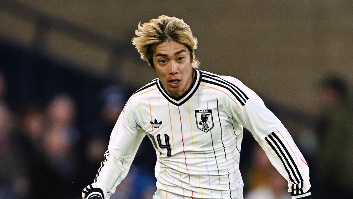 2022年サッカー日本代表伊藤純也選手実使用スパイク サッカー日本代表・伊東純也＆三笘薫も着用のPUMAの新作スパイク