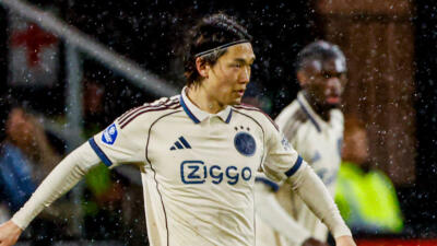 日本代表の板倉滉がアヤックスの課題を浮き彫りに、快適にプレーできていない