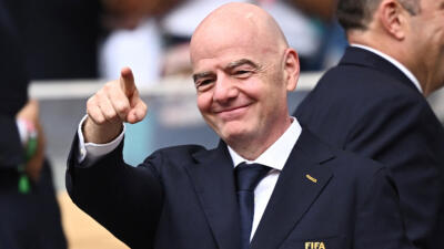 FIFAの「ピッチ外の戦術」、集金マシーンと化した非営利団体の光と影