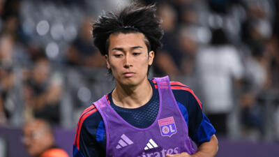 アンゴラ代表のDFが…、中村敬斗についてリヨンのチームメイトが質問を受けた