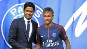 Santos Minta Wang Hasil Perpindahan Neymar Jr ke PSG, Barcelona Enggan Bayar.