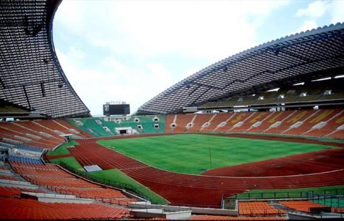 Alam stadium shah Ada Berapa