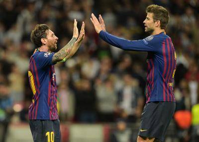 Messi sebenarnya seorang yang lucu, jelas Pique