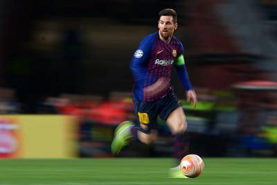 Messi Bawa Barcelona Di Suku Akhir