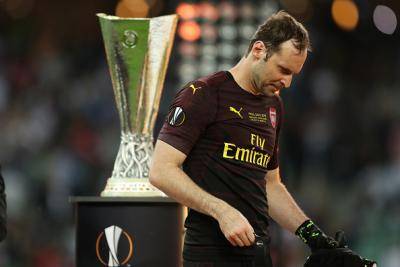 Linangan air mata akhiri perlawanan terakhir Petr Cech