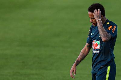 Neymar terpaksa diketepikan