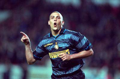 Video : Hari ini 20 tahun yang lalu, Inter Milan catat rekod dunia dengan membawa masuk Ronaldo