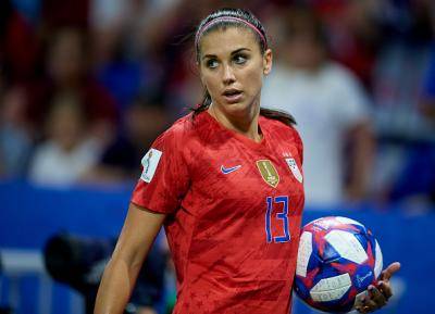 risiko besar untuk pemain bola sepak wanita, kata FIFA
