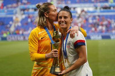 Ali Krieger, cerita tentang enam serangan jantung dan tiga Piala Dunia