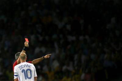 Video : 13 tahun lalu pada hari ini, Zidane tanduk dada Marco Materazzi