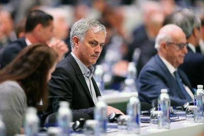 Jose Mourinho akhirnya dapat kerja