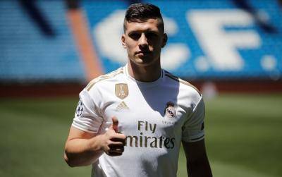 Real Madrid mahu keluarkan Luka Jovic?