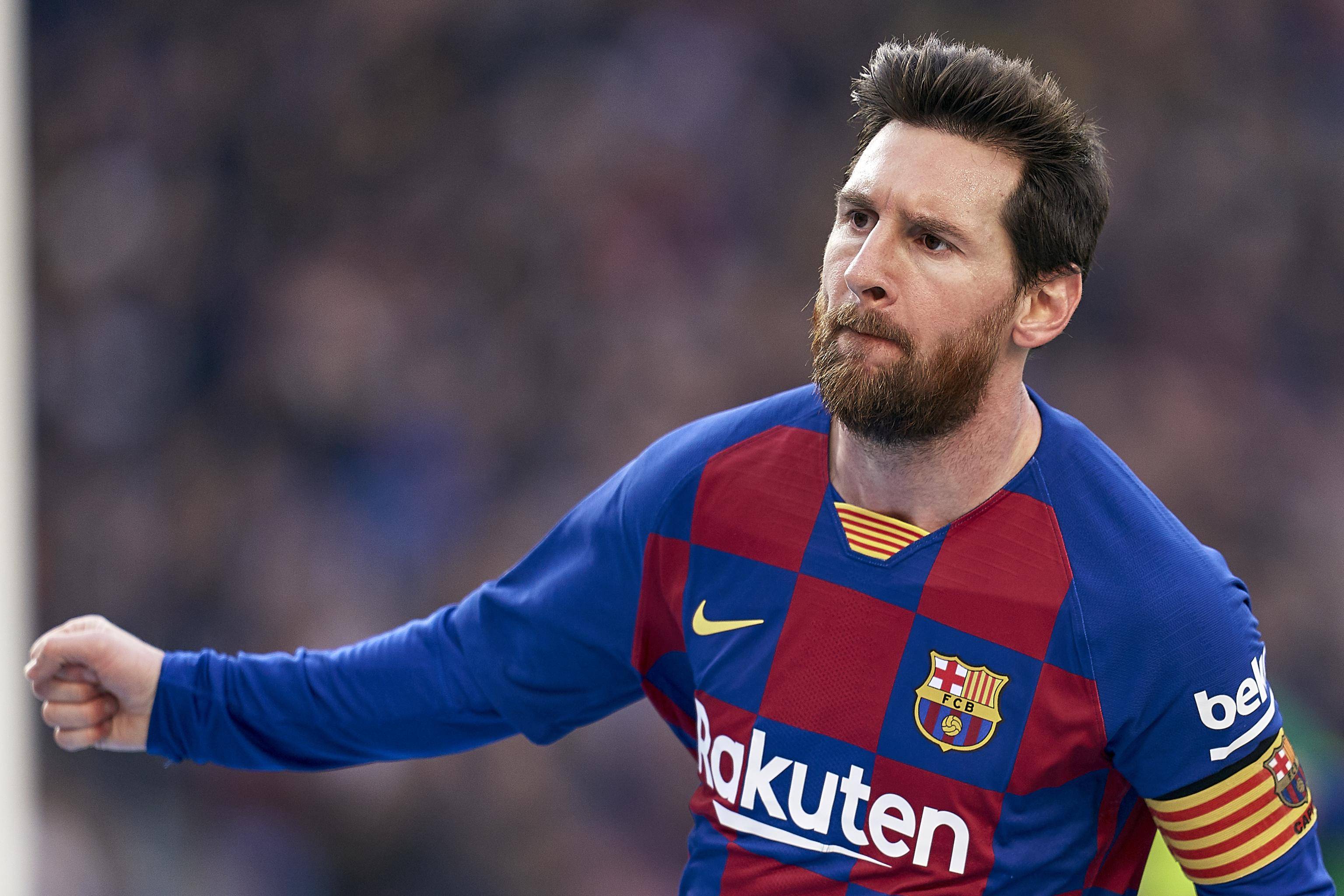 Barcelona offer Lionel Messi new contract to tie him down Football