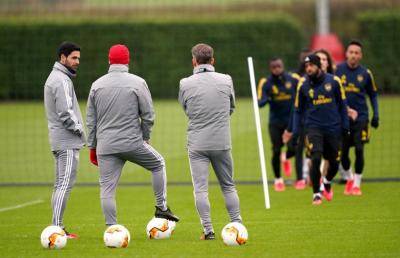 [VIDEO] Arsenal players return to training next week