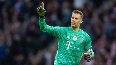 [VIDEO] Manuel Neuer is 35, but he is still the best sweeper-keeper in the world