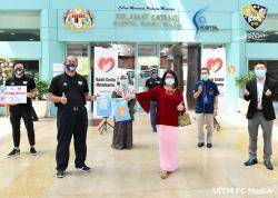 UiTM FC sumbang 400 PPE untuk petugas Hospital Sungai Buloh