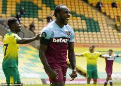 Michail Antonio nets 4 to relegate Norwich and keep West Ham hopes alive!