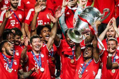 Hansi Flick bangga Bayern menang treble