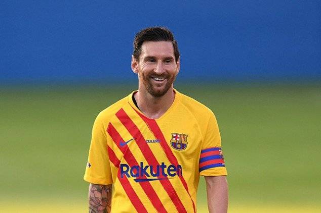 Lionel Messi becomes football's second billionaire as Barcelona star tops  Forbes' list of earners