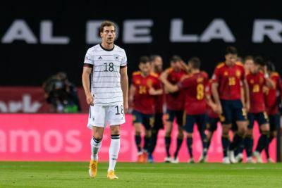 [VIDEO] Spain demolish Germany 6-0