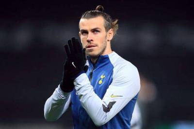 Gareth Bale menghangatkan hati Krismas ini dengan hamper untuk 300 keluarga di Wales