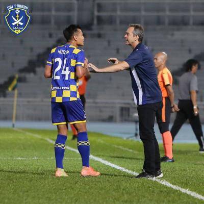 Baru dua perlawanan, Pahang sudah rehatkan Thomas Dooley