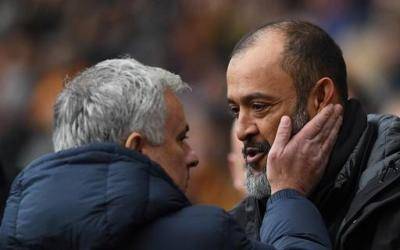Jose Mourinho telah menyampaikan keputusannya mengenai Nuno Espirito Santo ketika dia memasuki perbincangan Tottenham