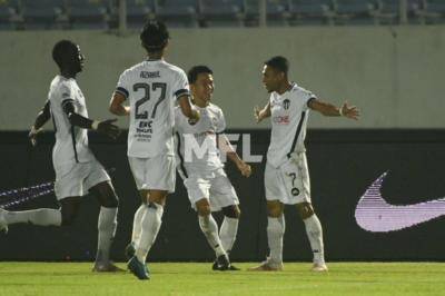 Terengganu berpesta gol, Perak kekal dalam bahaya