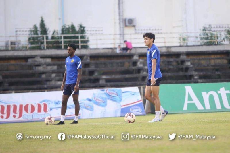 Pasukan bola sepak kebangsaan laos lwn pasukan bola sepak kebangsaan indonesia