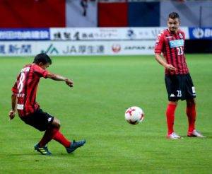 เล่นได้หมด! ชนาธิปไม่ซีเรียสถูกโยกตำแหน่งไปทางฝั่งขวา