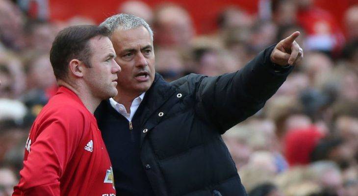 Mourinho: Tôi không đảm bảo tương lai của Rooney