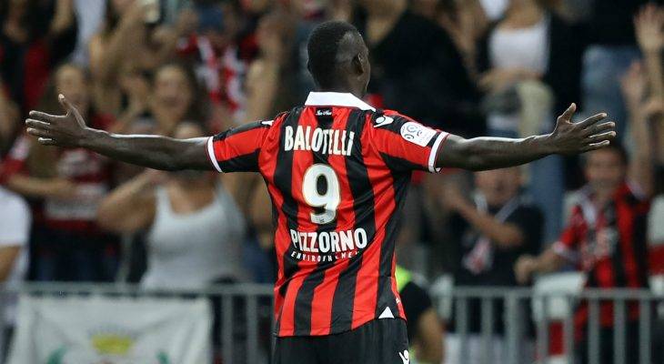 Mino Raiola: “Mario Balotelli sẽ bị chặt ngón chân mỗi khi nhận thẻ đỏ”