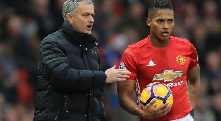 Valencia muốn ở lại Manchester United 6 năm nữa