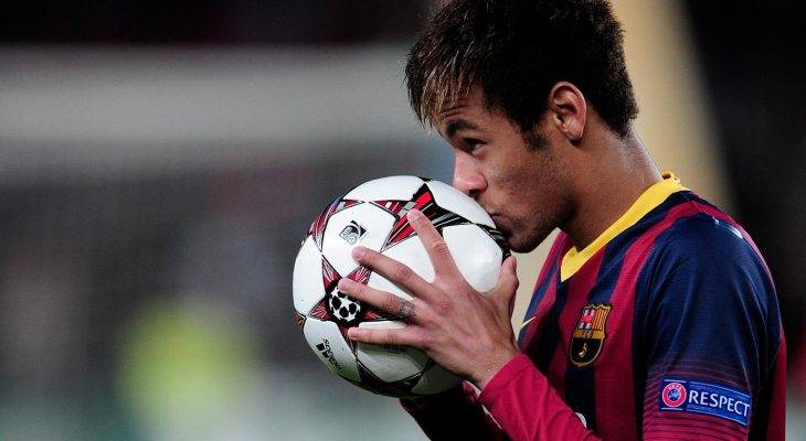 Neymar cán mốc 100 bàn cho Barcelona