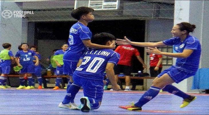 Khai mạc giải Futsal nữ TP.HCM mở rộng 2017: Quận 8 thắng kịch tính