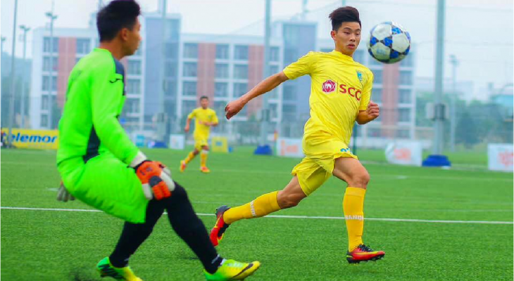 VIDEO: Chiêm ngưỡng 2 pha sút phạt tuyệt vời của cầu thủ trẻ Hà Nội FC