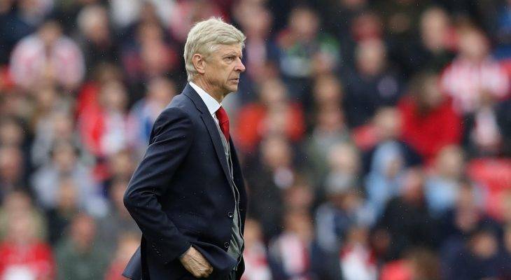 HLV Wenger chỉ trích trọng tài sau khi Arsenal thua Man City