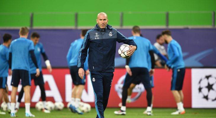 Zinedine Zidane bảo vệ học trò cưng trước derby