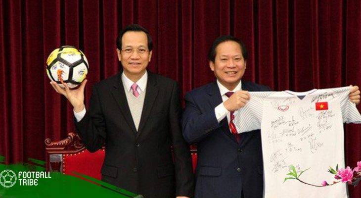 Áo đấu và bóng U23 Việt Nam được bán với giá 20 tỉ đồng