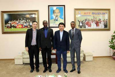 Lãnh đạo LĐBĐ Burundi sang thăm và làm việc với lãnh đạo VFF