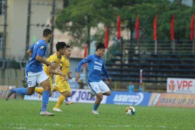 Vắng trò cưng thầy Park, SLNA hòa nhạt nhòa Than Quảng Ninh