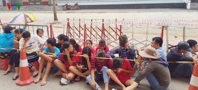 Người dân Phú Thọ xếp hàng từ 1h đêm mua vé xem U23 Việt Nam