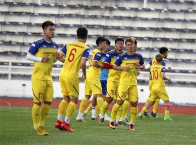 ĐT Việt Nam tập nhẹ, sẵn sàng cho trận chung kết King’s Cup 2019 gặp ĐT Curacao