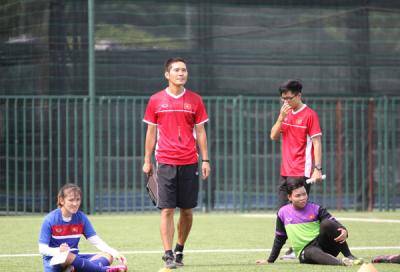 HLV trưởng Ijiri Akira gut danh sách đội tuyển U19 nữ Việt Nam tham dự giải giao hữu tại Hàn Quốc